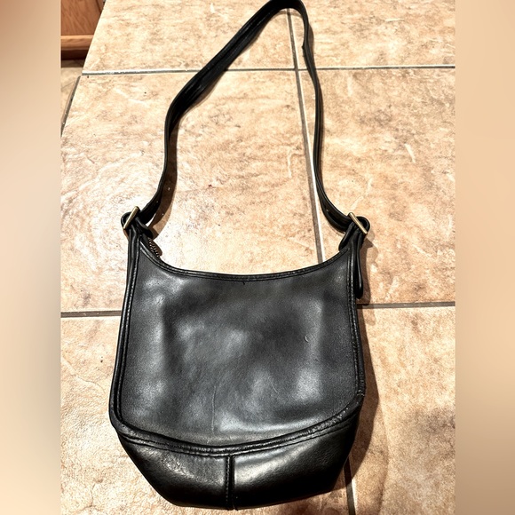 Coach Handbags - Vintage Coach Purse